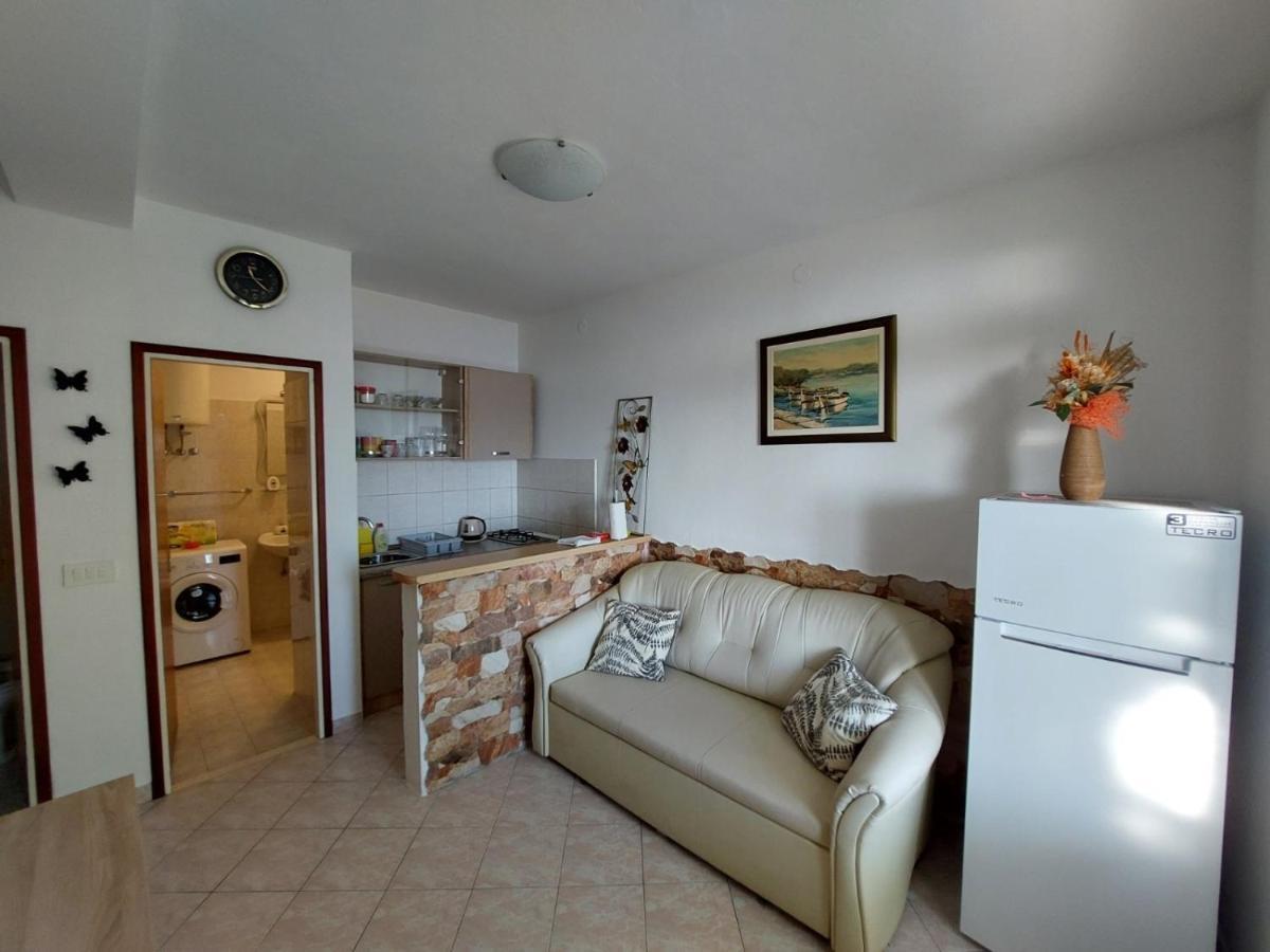Apartments With A Parking Space Plat, Dubrovnik - 4776 Млини Екстериор снимка