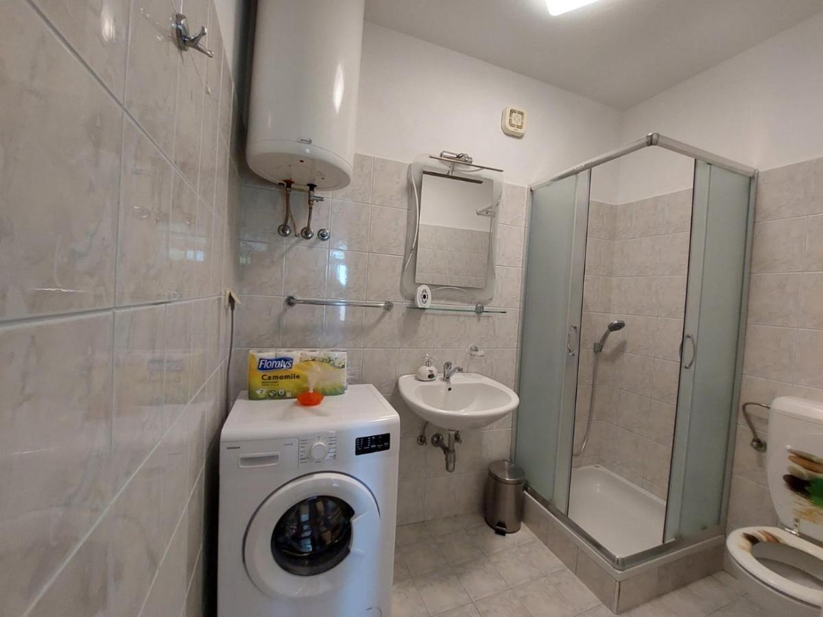 Apartments With A Parking Space Plat, Dubrovnik - 4776 Млини Екстериор снимка